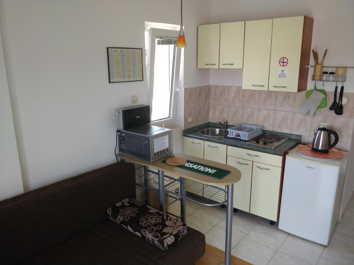 Apartments Booky Novalja Ngoại thất bức ảnh