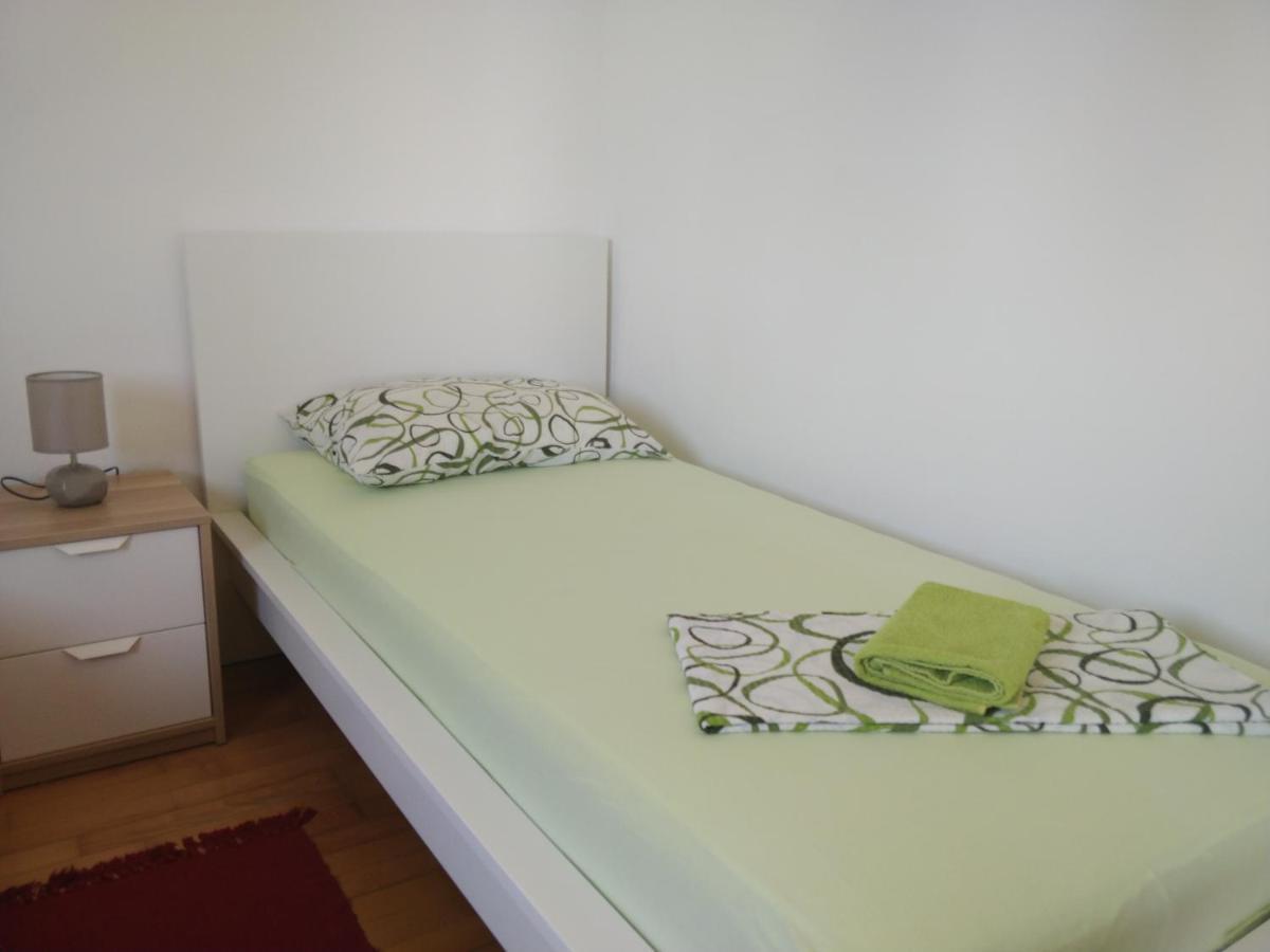Apartments Booky Novalja Ngoại thất bức ảnh