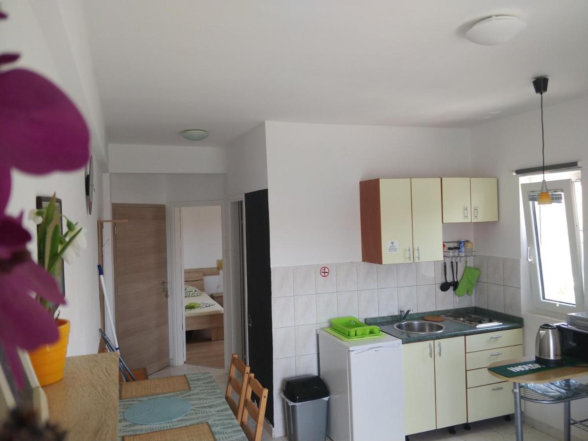 Apartments Booky Novalja Ngoại thất bức ảnh