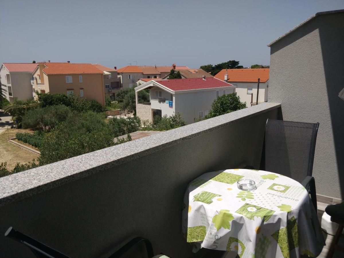 Apartments Booky Novalja Ngoại thất bức ảnh