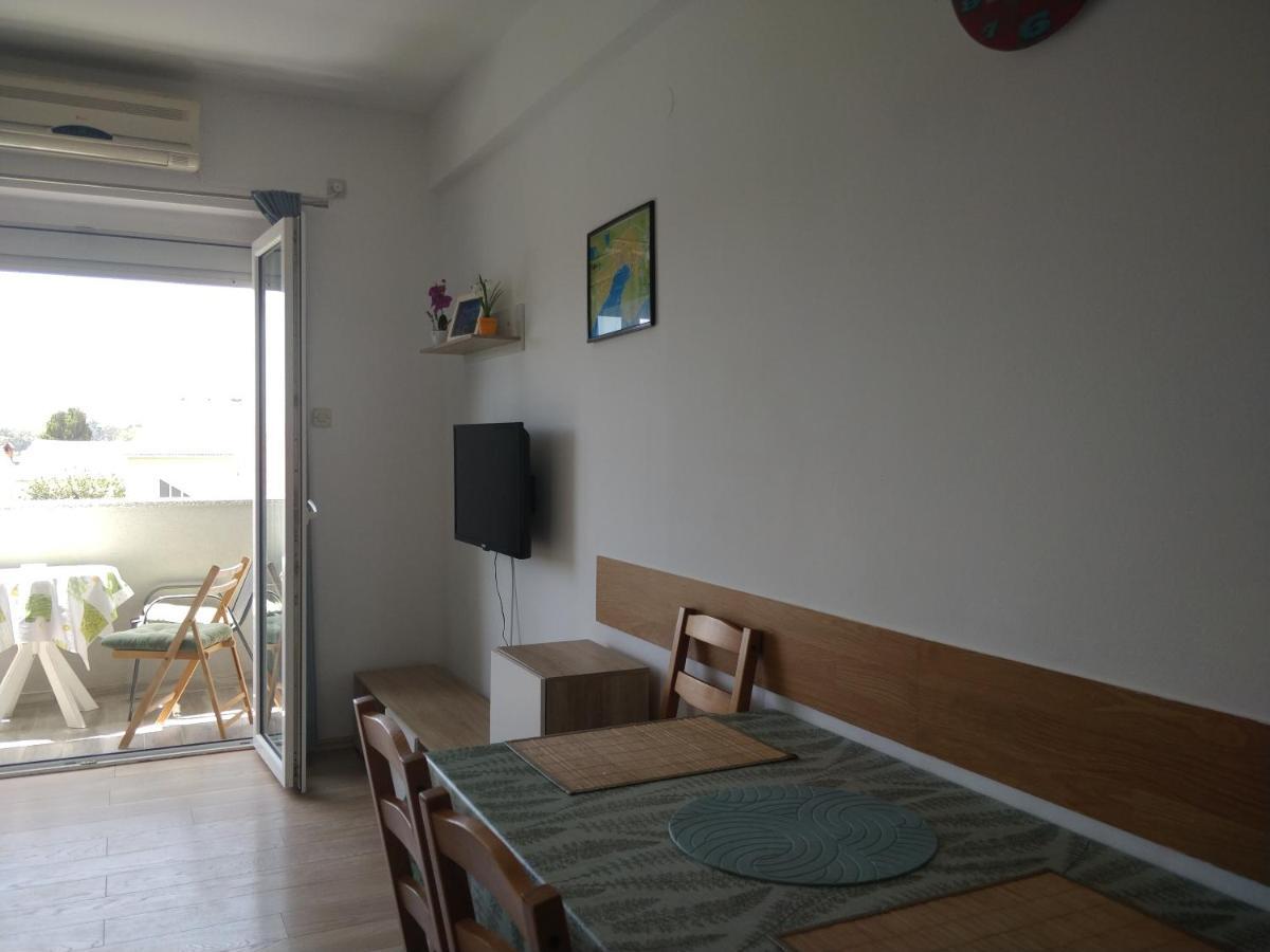 Apartments Booky Novalja Ngoại thất bức ảnh