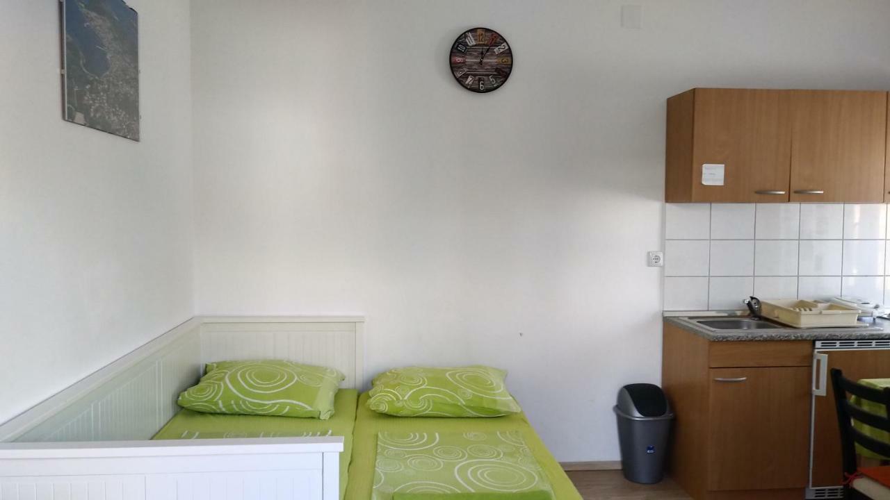 Apartments Booky Novalja Ngoại thất bức ảnh