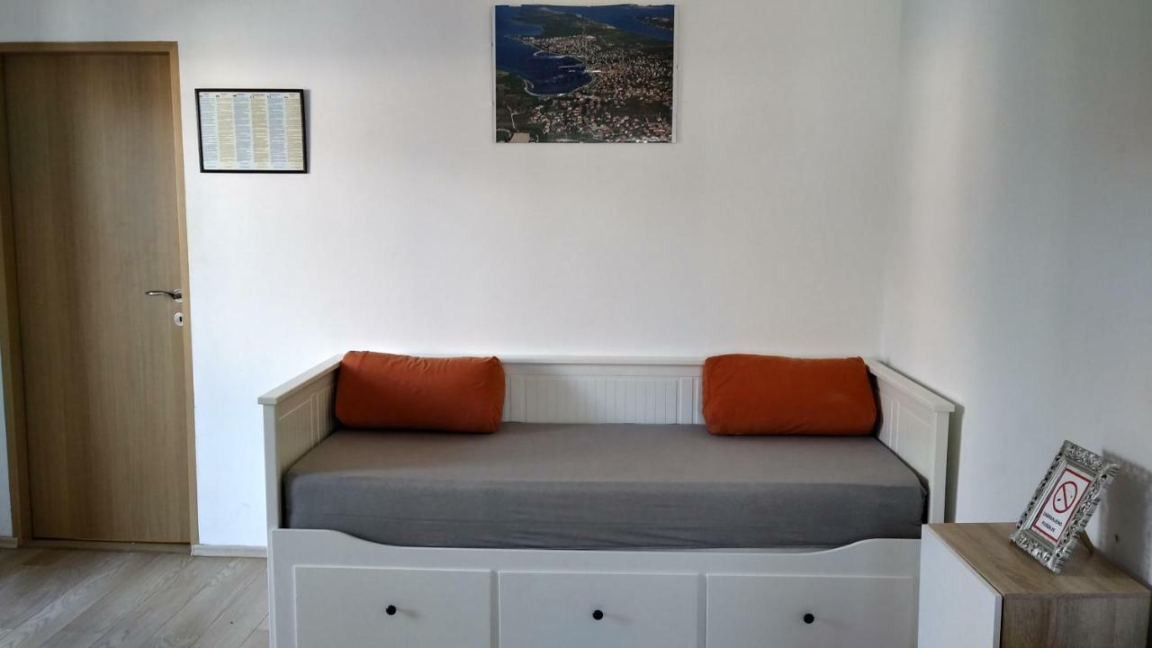 Apartments Booky Novalja Ngoại thất bức ảnh