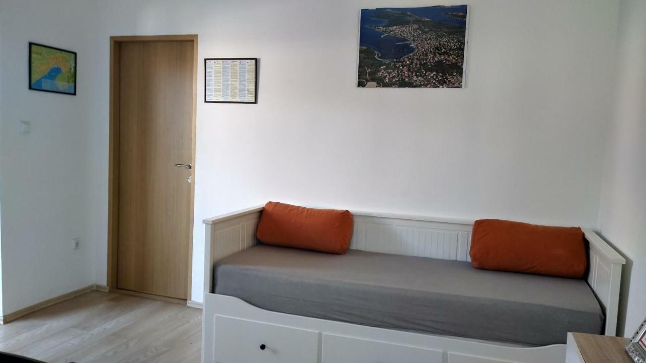 Apartments Booky Novalja Ngoại thất bức ảnh