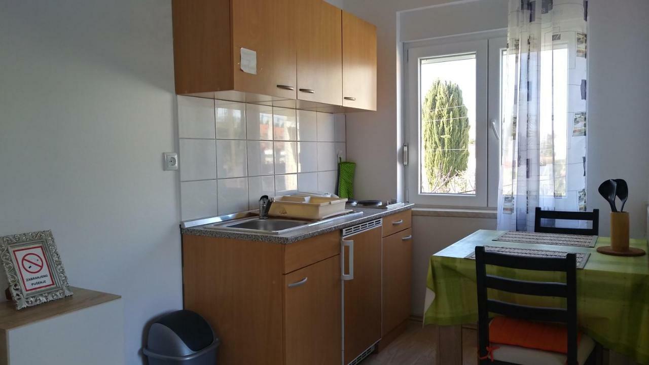 Apartments Booky Novalja Ngoại thất bức ảnh